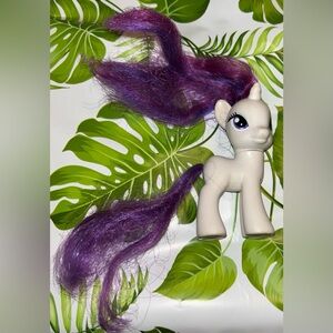 My Little Pony 2010 Rare Hasbro G4 Rarity Unicorn Pony 3"
